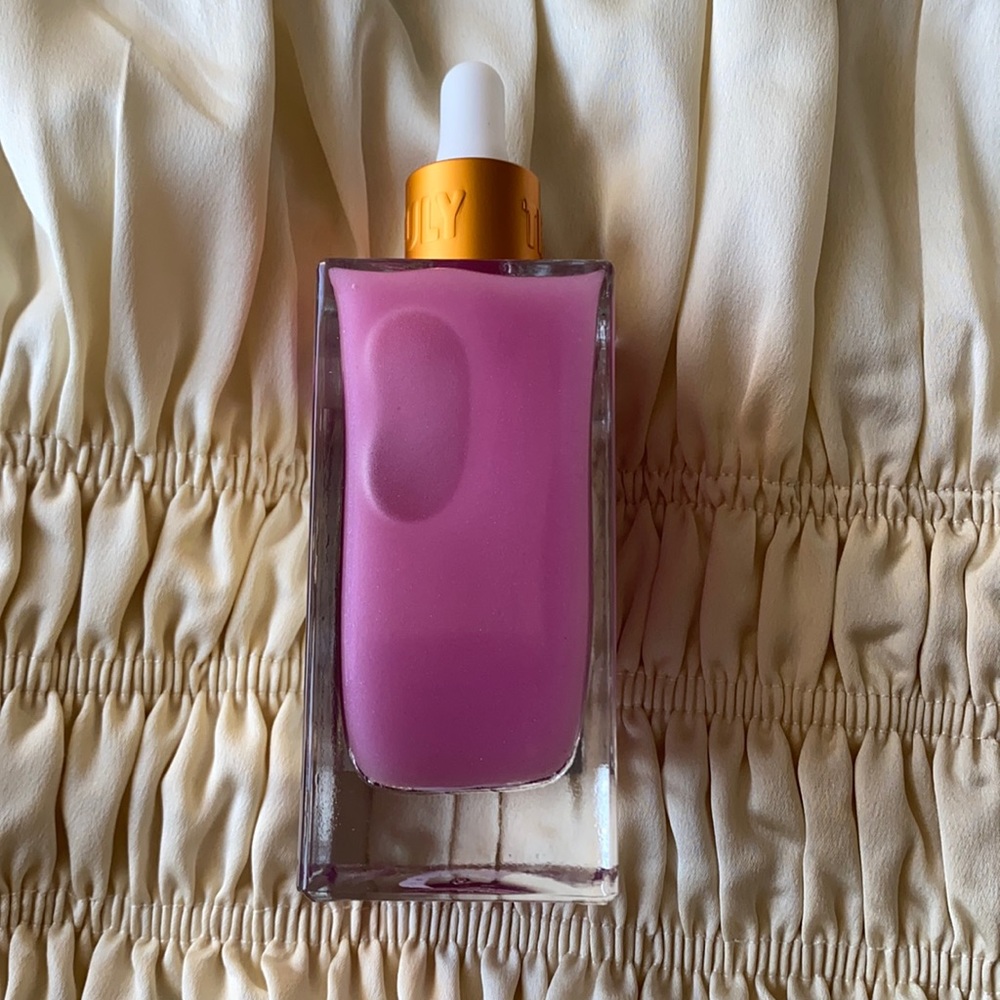 TRULY BUNS OF GLOWRY • TIGHTEN & GLOW • BUTT SERUM - Picture 3 of 3